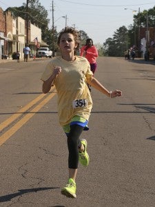 The Prentiss Headlight—One Mile Overall Female Winner Kelsey Bryant.