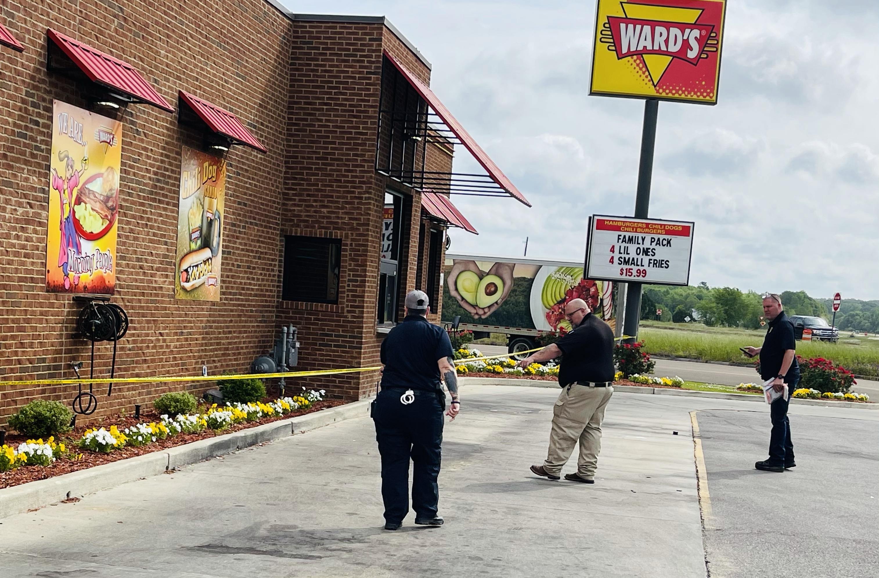 One injured after shooting at Wards in Prentiss Prentiss Headlight Prentiss Headlight